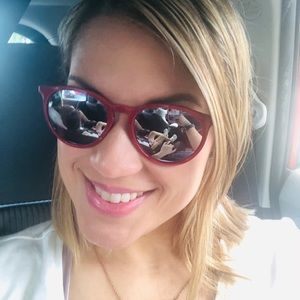 Meet your Posher, Glori